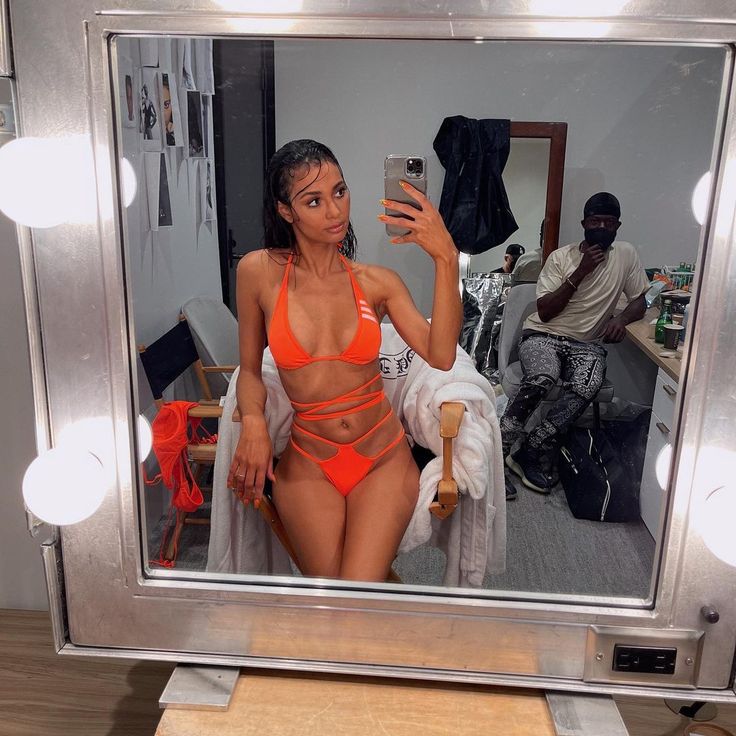 kristen noel crawley 2