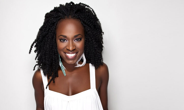 10 Hot Sexy Kristolyn Lloyd Bikini Pics