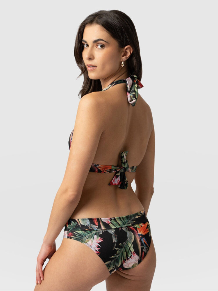 kyra gallego 2