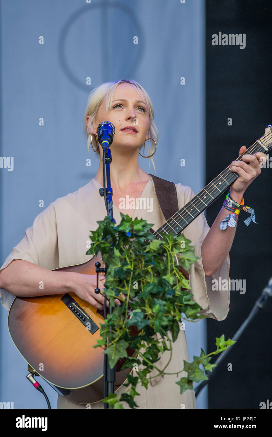 laura marling 8