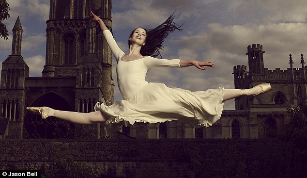 lauren cuthbertson 4