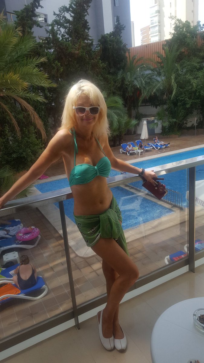 lauren harries 3