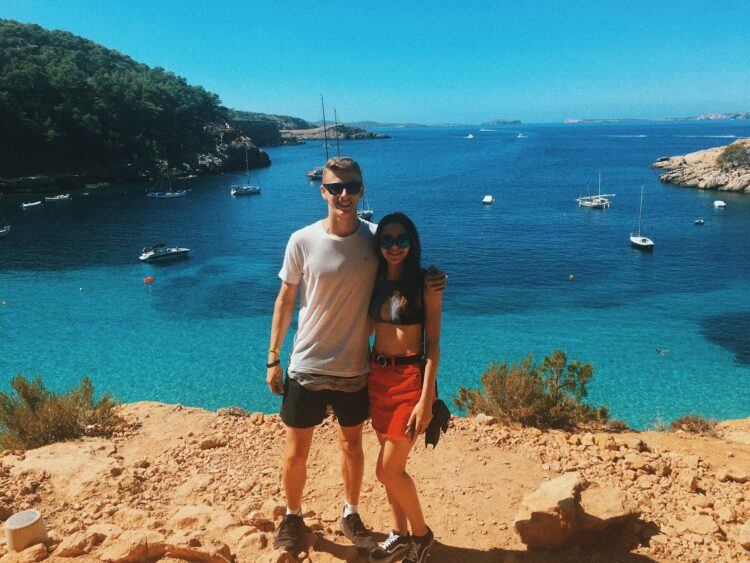 8 Hot Sexy Laurie Elle Bikini Pics