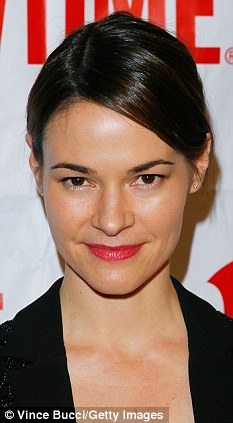 leisha hailey 3