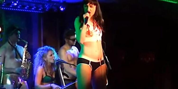lena hall 3