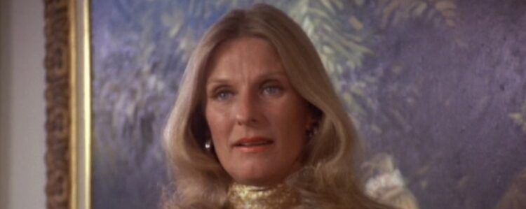 7 Hot Sexy Lenka Peterson Bikini Pics