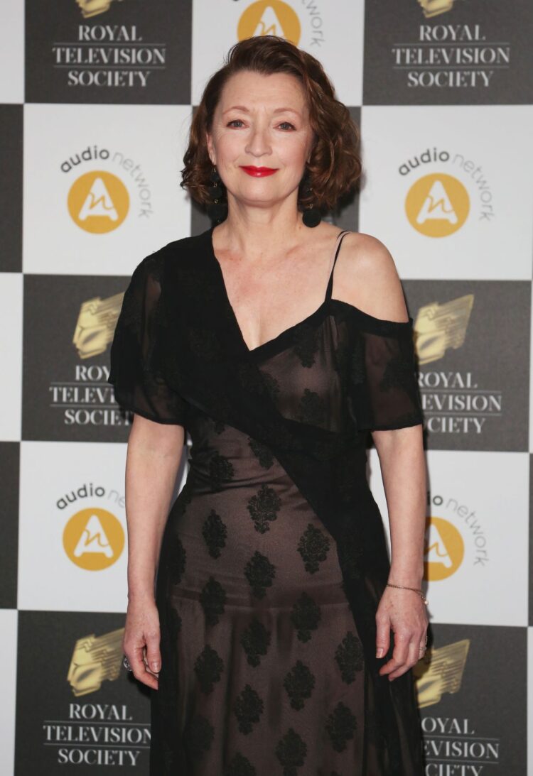 lesley manville 7