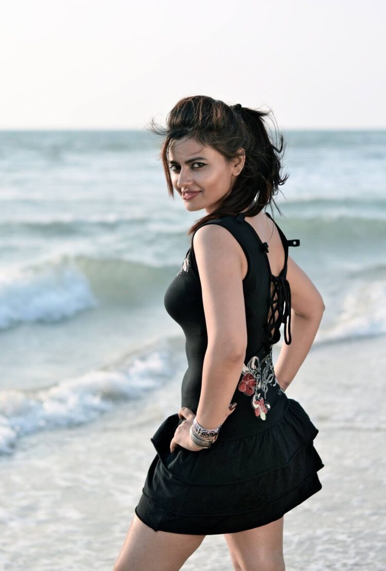 leslie tripathy 6