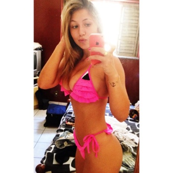 leticia daniela geromel