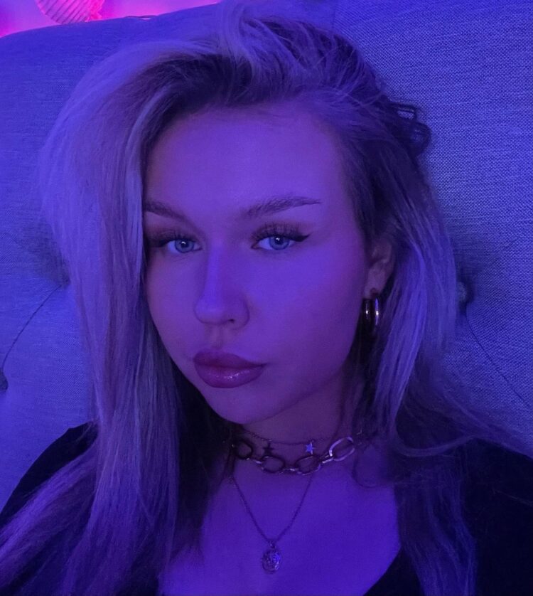 liana jade brooker 8