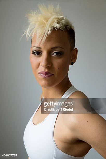 lianne sanderson 8