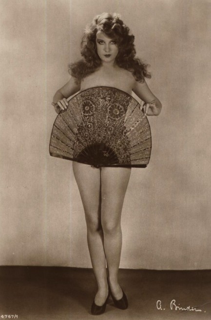 lili damita 4