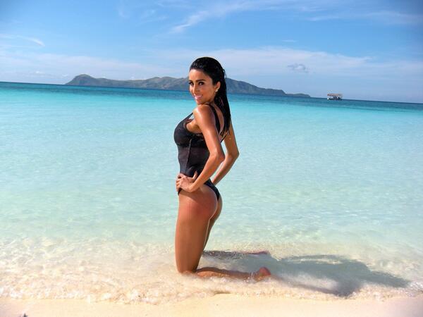 lilly ghalichi 5