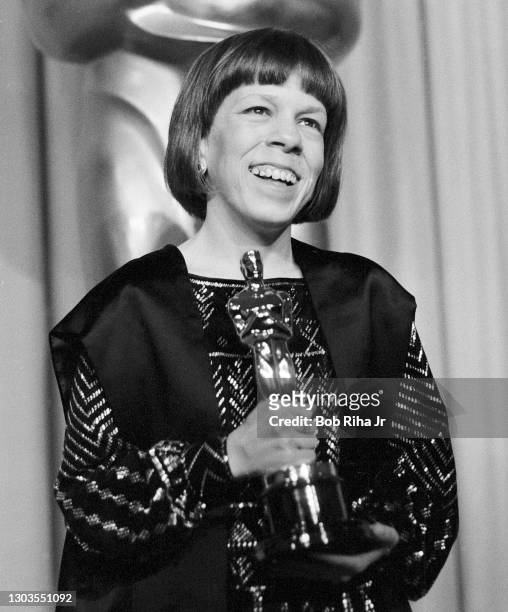 linda hunt 4