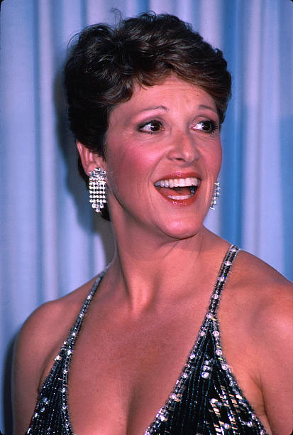 linda lavin 6