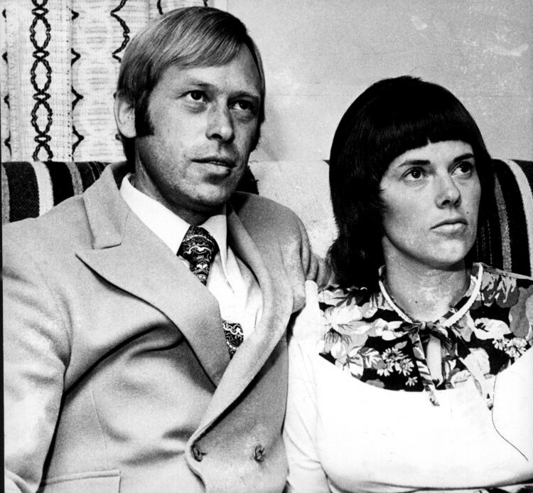 lindy chamberlain creighton 4