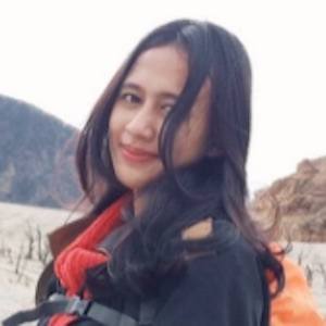 lolyta agestina sari