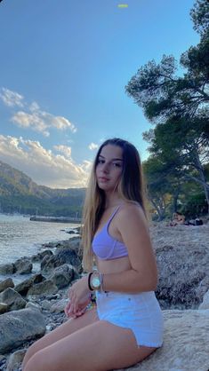 lucia correa 8