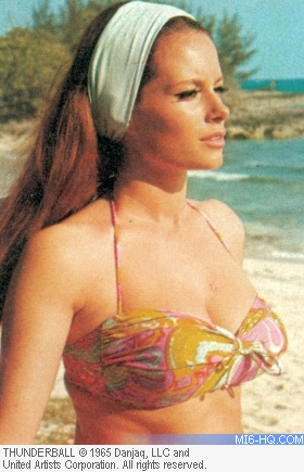 luciana paluzzi 9
