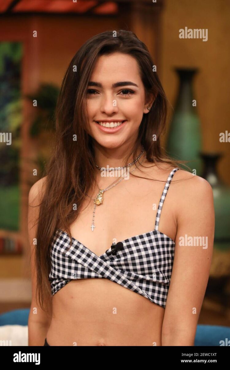 lucy vives 8