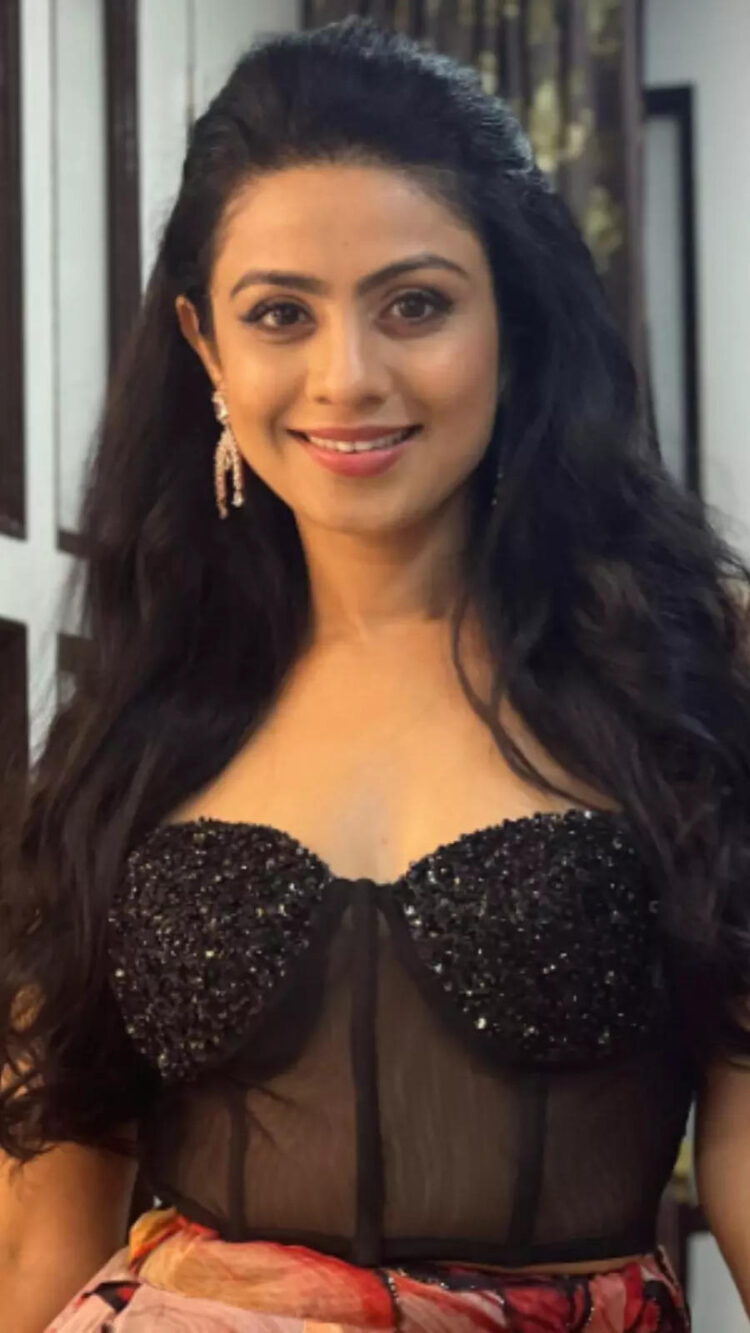 manasi parekh 8