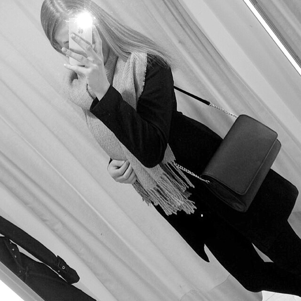 manuella emmanoulopoulou 9