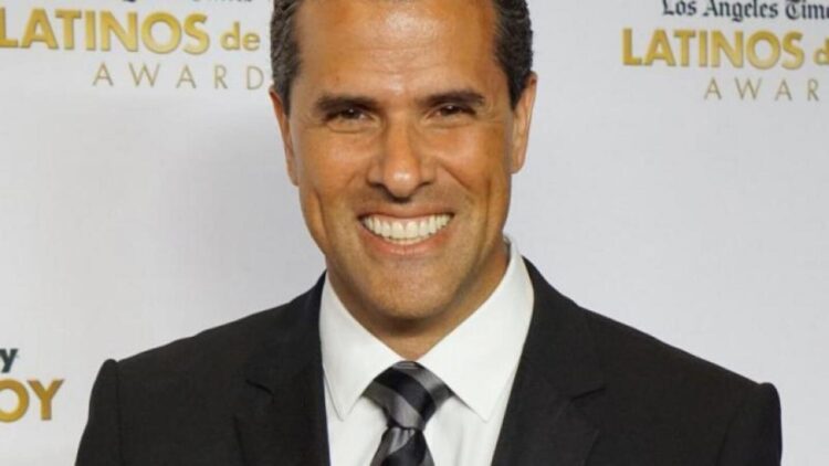 marco antonio regil 6