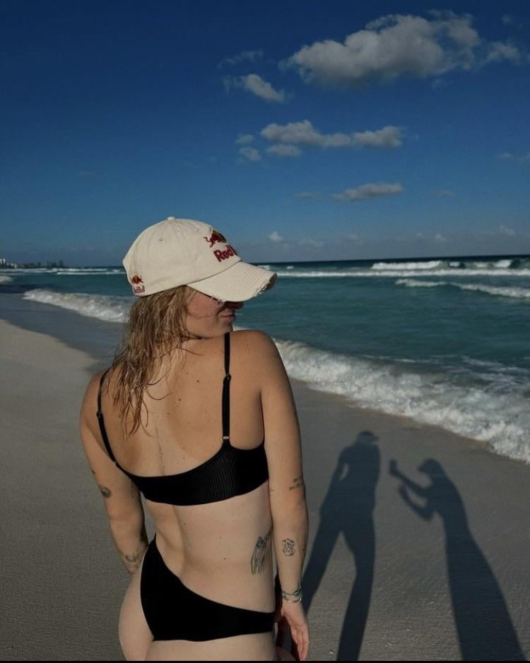 marketa vondrousova 8