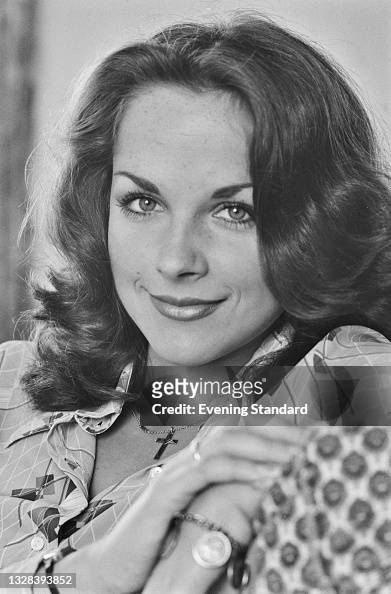 mary tamm 8