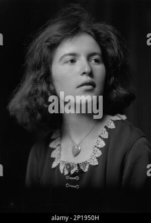 9 Hot Sexy Marya Zaturenska Bikini Pics