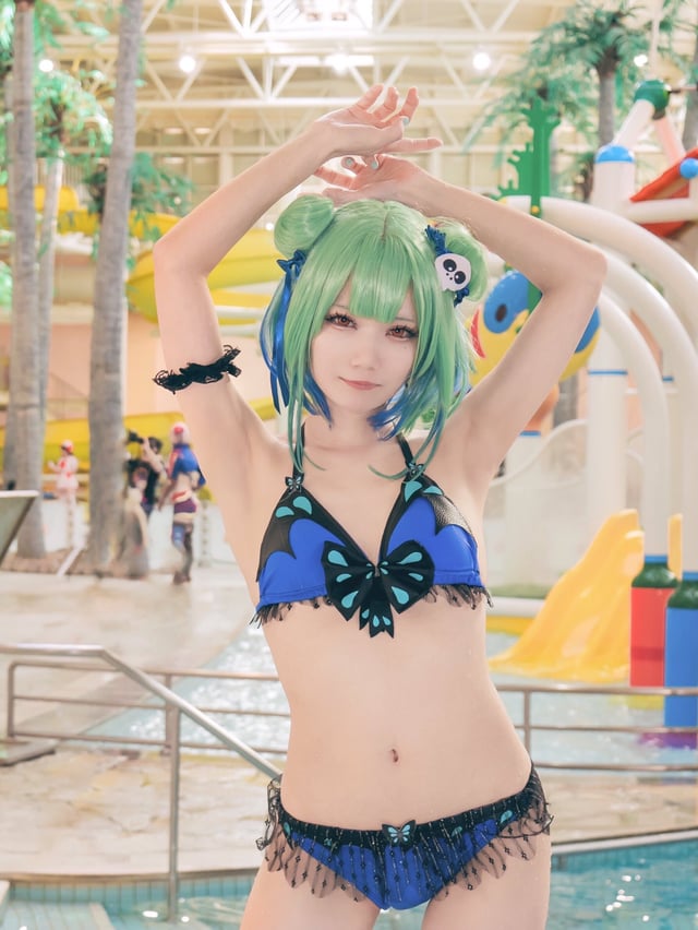 masochistic cosplay 1