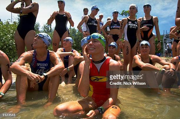 9 Hot Sexy Michellie Jones Bikini Pics