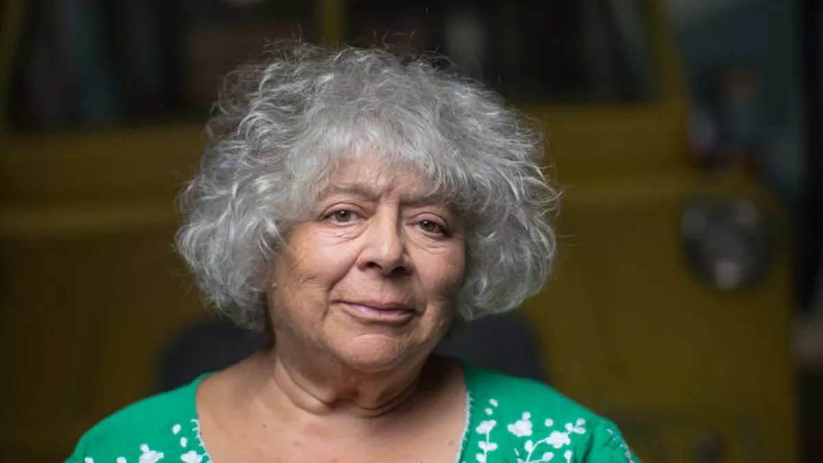 miriam margolyes 8