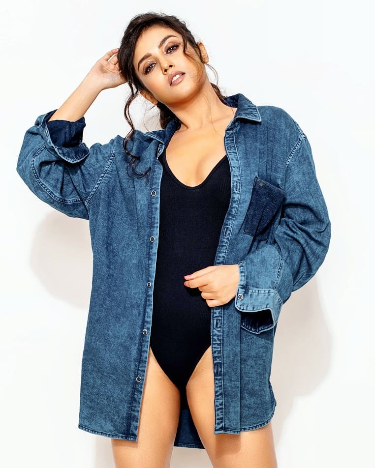 mishti chakravarty 2