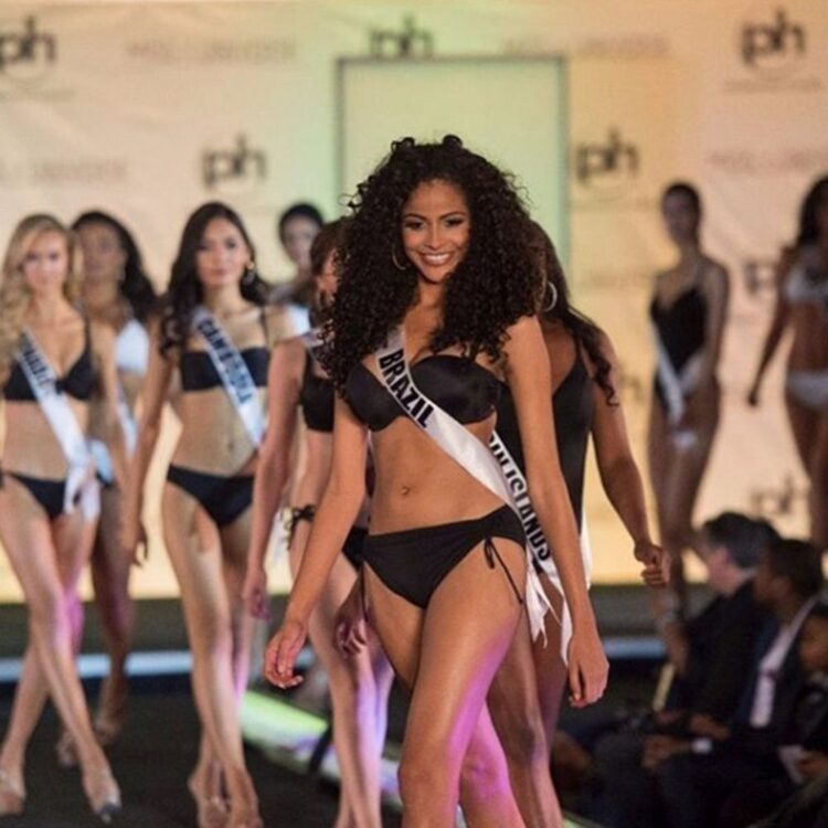 monalysa alcantara 7