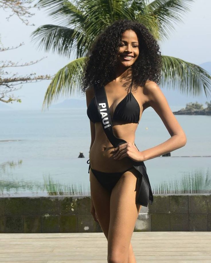 monalysa alcantara 8