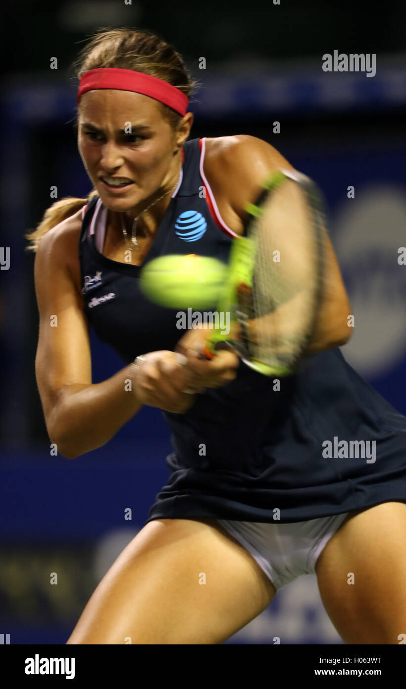 monica puig 8