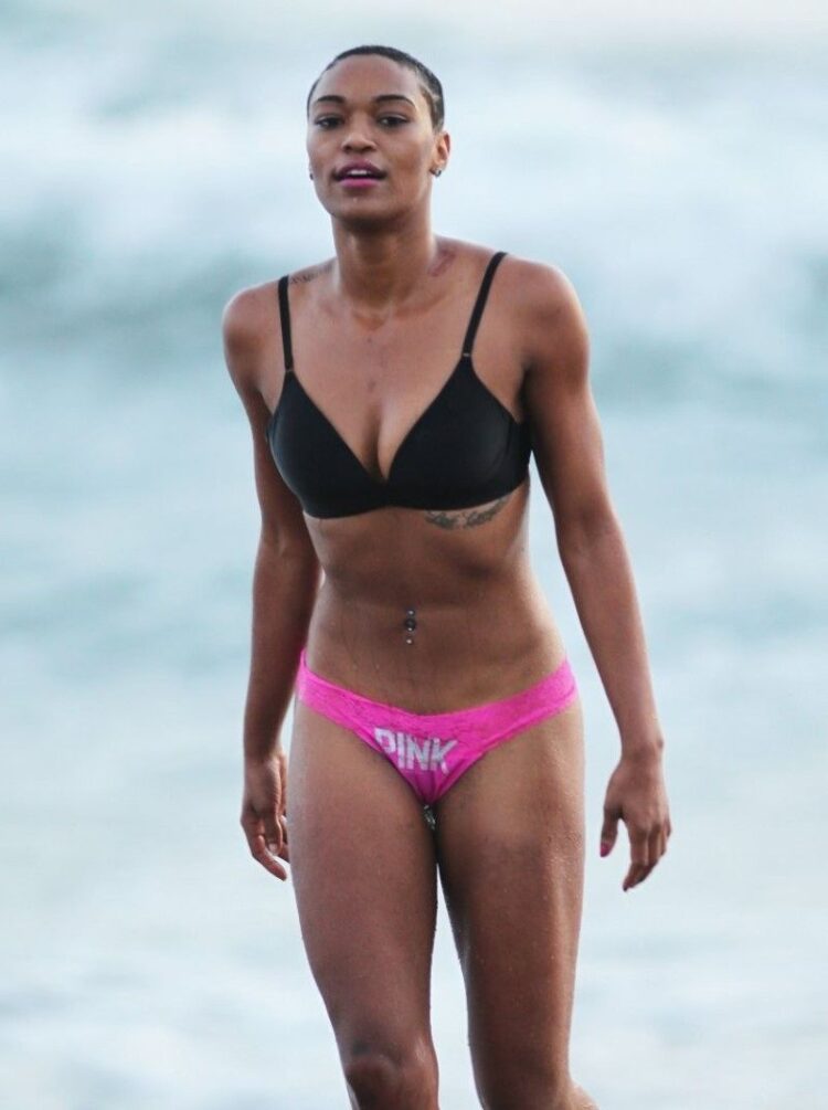 Hot Sexy Montana Fishburne Bikini Pics