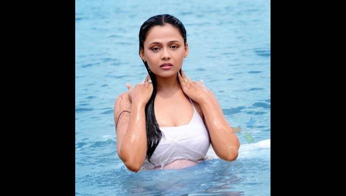 mugdha chaphekar 8
