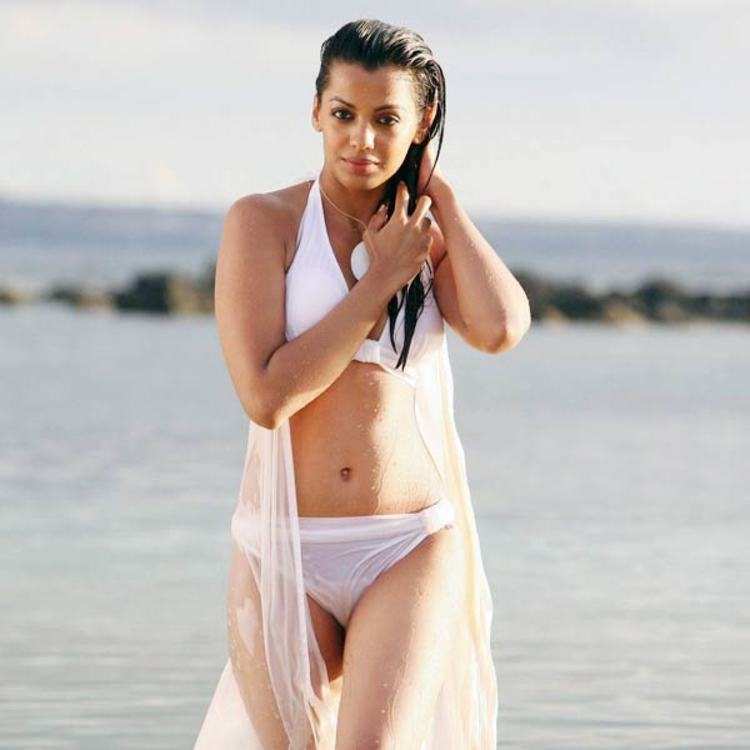 mugdha godse 4