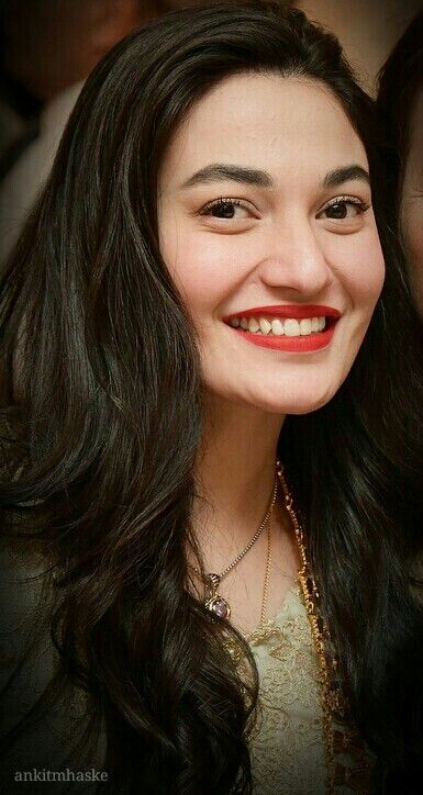 muniba mazari 8