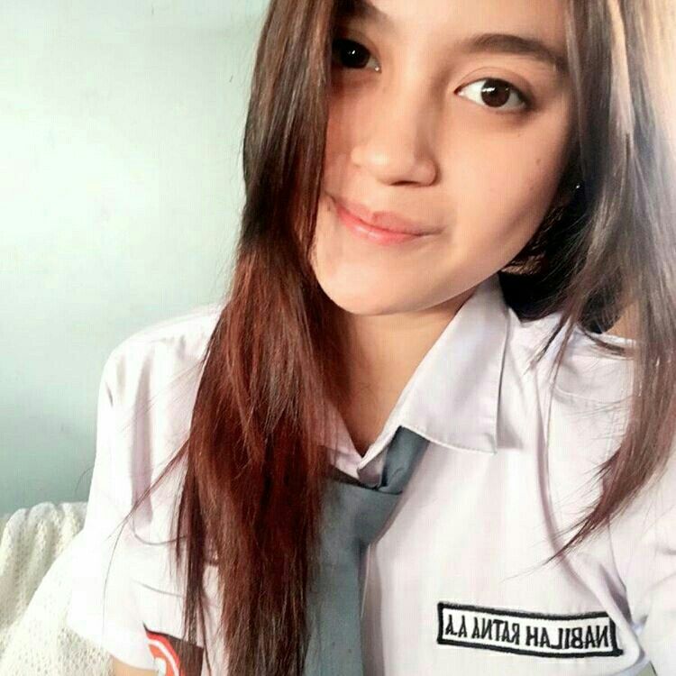 nabilah azalia 8