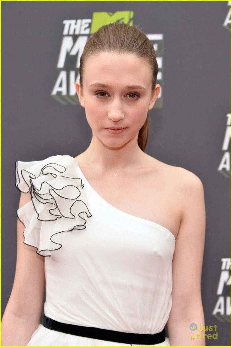 nadia farmiga 6