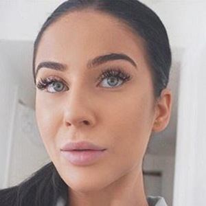 nadia karoline rouhani 3