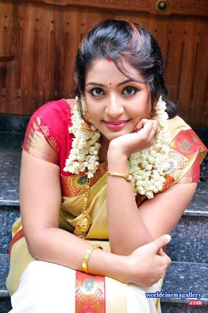 navya nair 9