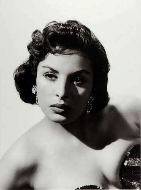 nelly mazloum 3