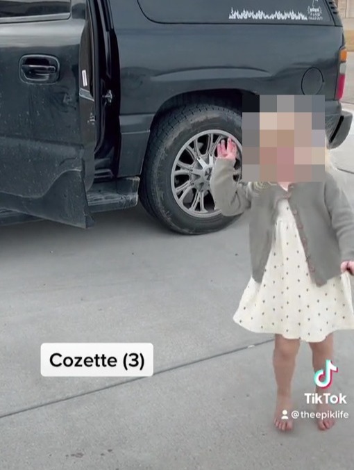 8 Hot Sexy Neysa Brandon Bikini Pics