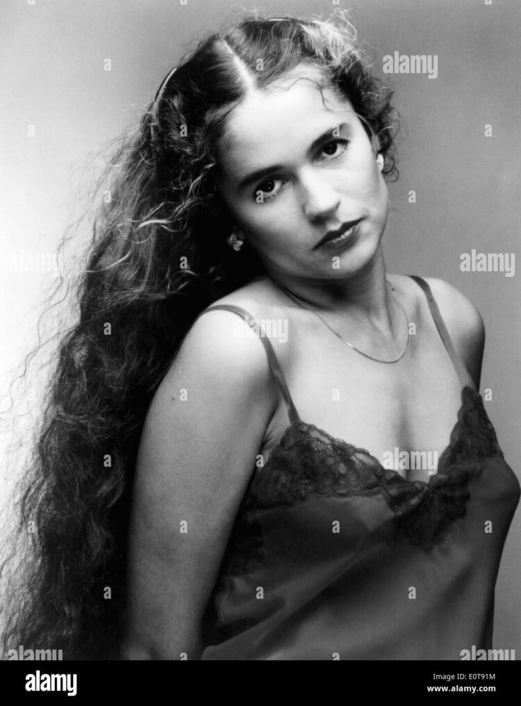 nicolette larson 3