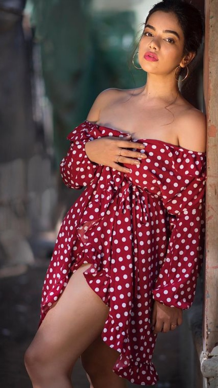 nidhi singh 6