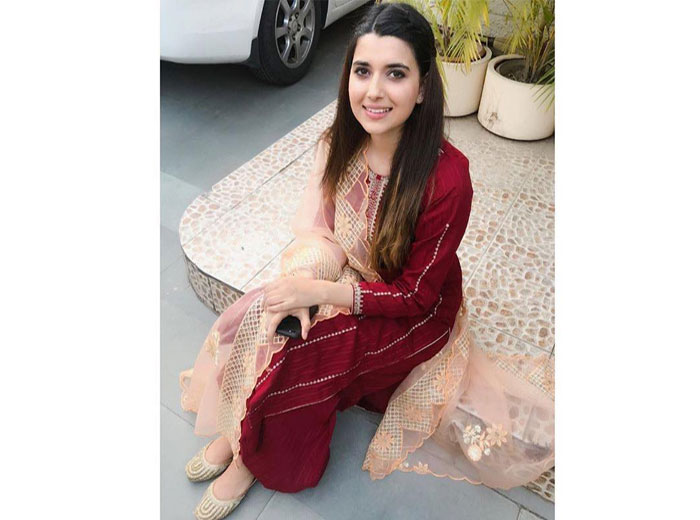 nimrat khaira 4